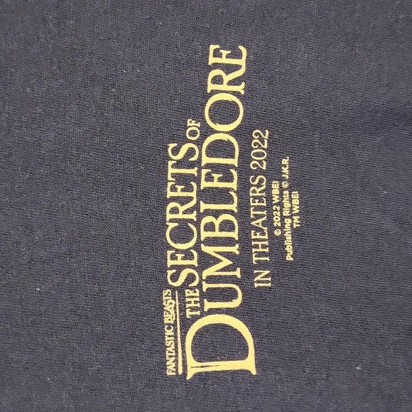 Fantastic Beasts The Secrets of Dumbledore 2022 Movie Promotional T-Shirt Size M - Picture 1 of 8